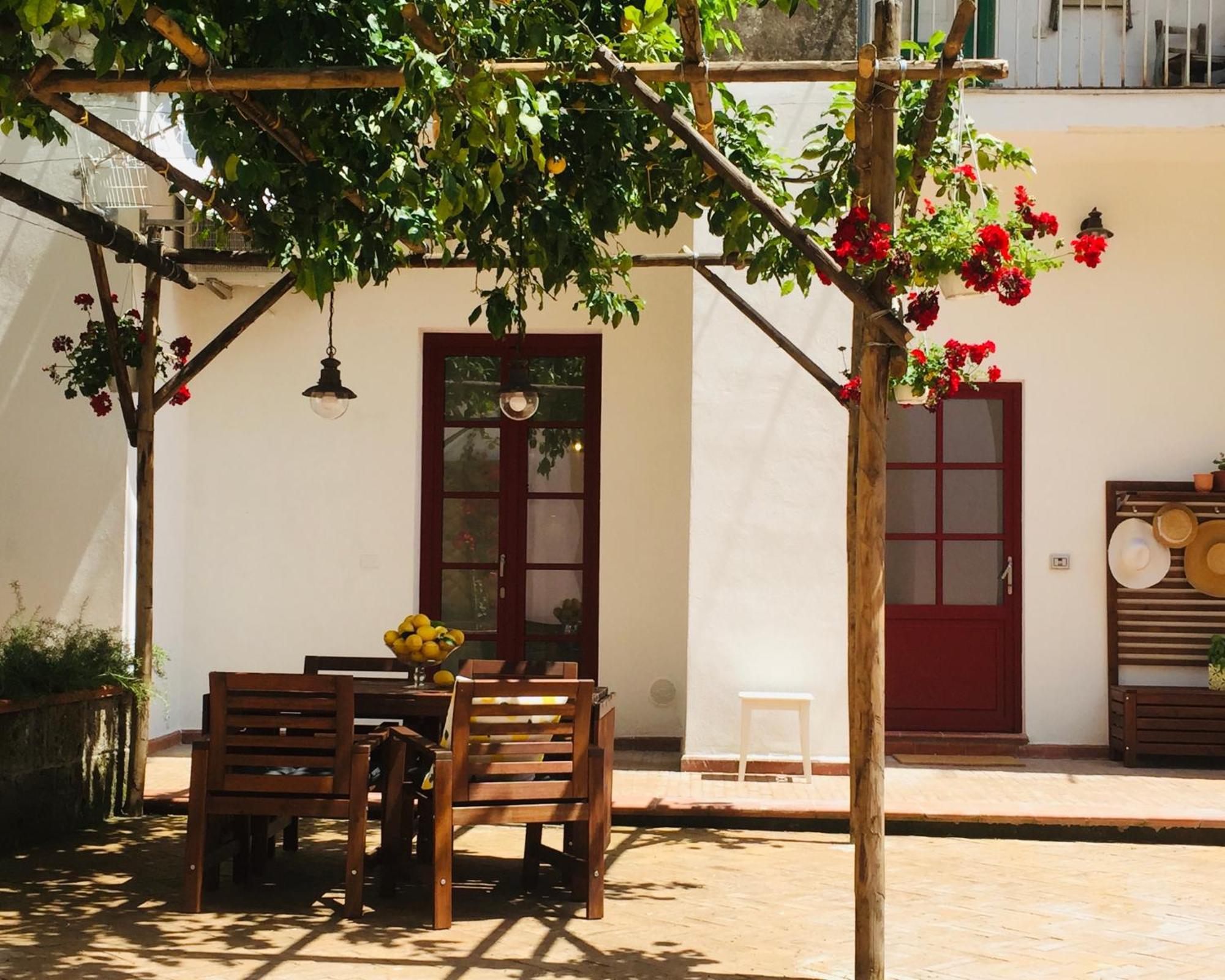 Secret Garden Apartment Кастелламмаре-ди-Стабия Экстерьер фото
